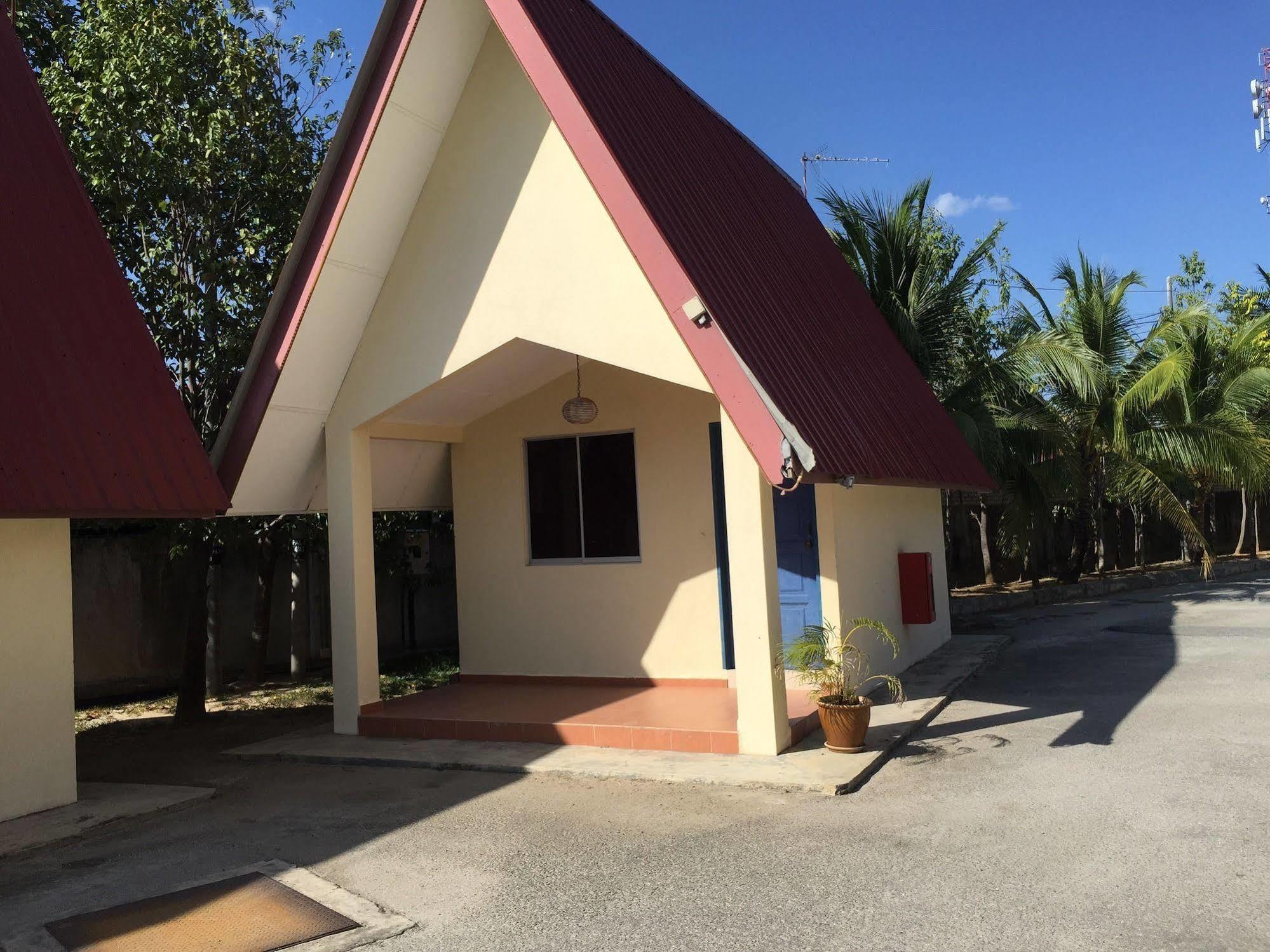 Adina Drive In Motel Langkawi Luaran gambar